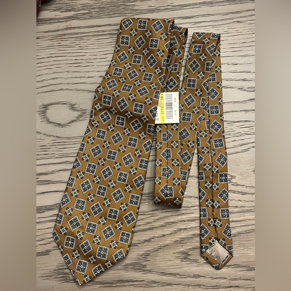 Christopher Hayes Elegant Beige and blue Patterned Men's Tie NWT - Picture 1 of 3